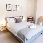 Spacious 3 Bedroom House * York