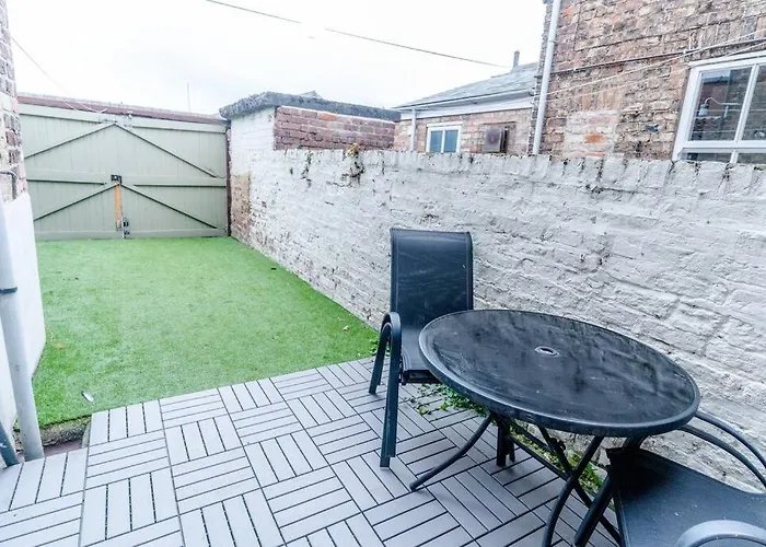 Spacious 3 Bedroom House Feriehus