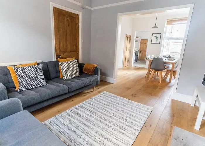 Spacious 3 Bedroom House Feriehus *