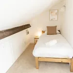 Spacious 3 Bedroom House Tatil Evi York