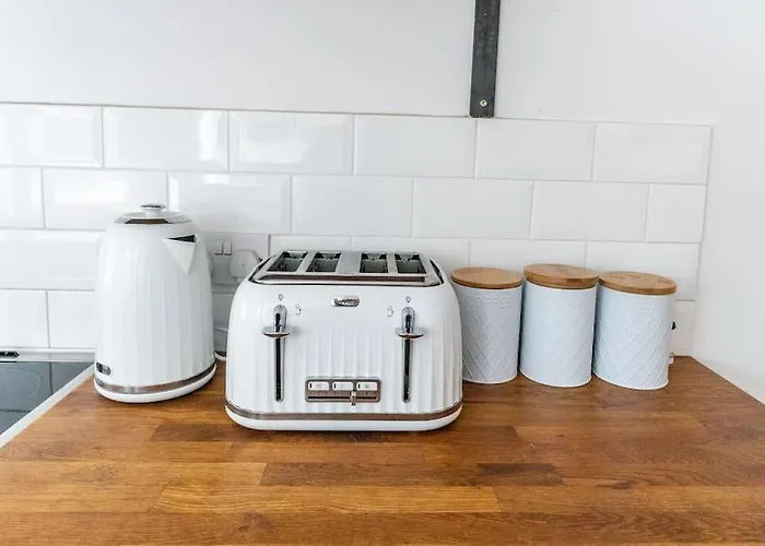 Spacious 3 Bedroom House * York