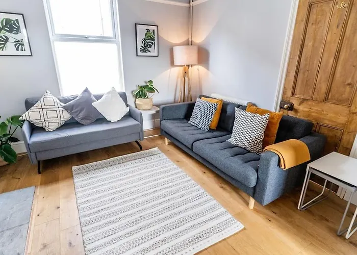 Spacious 3 Bedroom House *