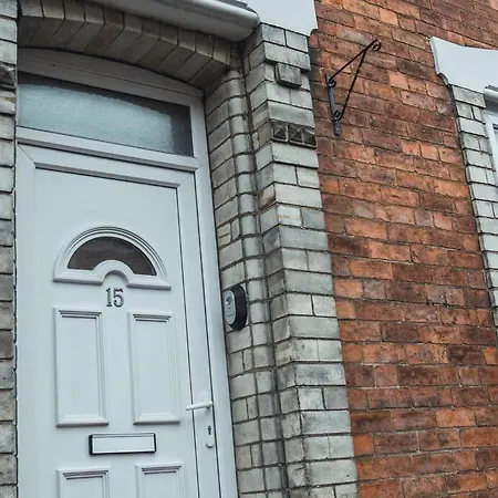 بيت للعطل Spacious 3 Bedroom House