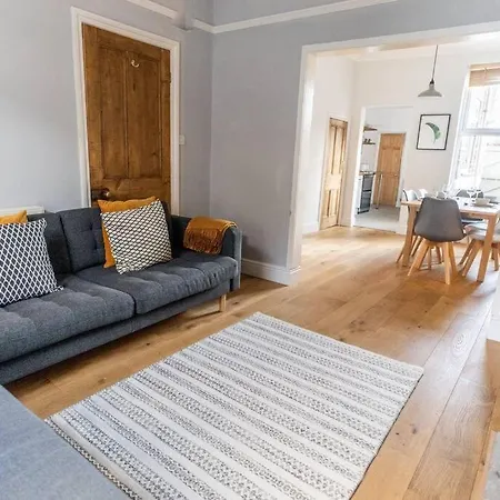 Spacious 3 Bedroom House Vakantiehuis *