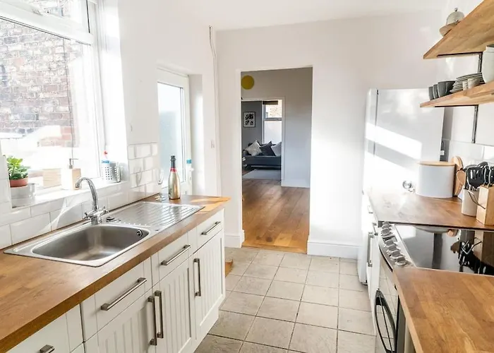 Spacious 3 Bedroom House يورك